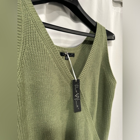 Size small oversized, sweater tank. - Picture 3 of 6